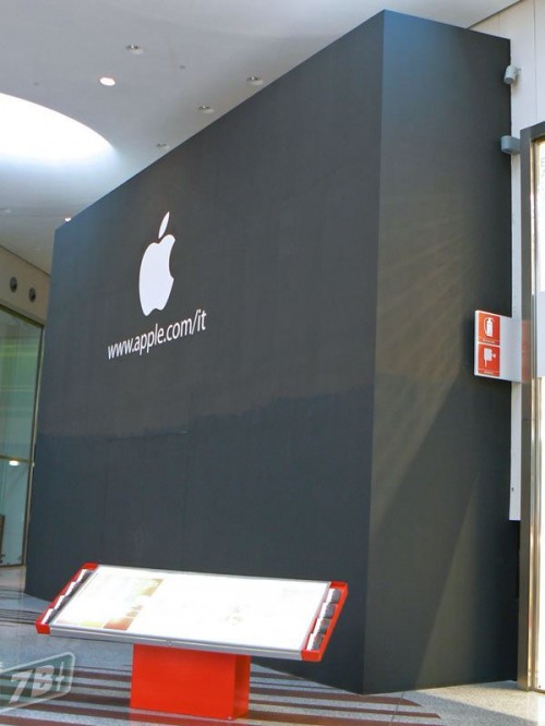 06890c_applestorecarugate