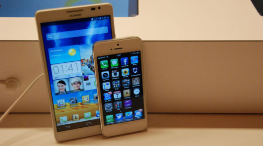 huawei_ascend_mate__a_confronto_con_un_iphone_5__6119