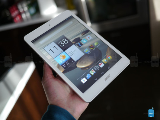 09-acer-iconia-a1-hands-on-02